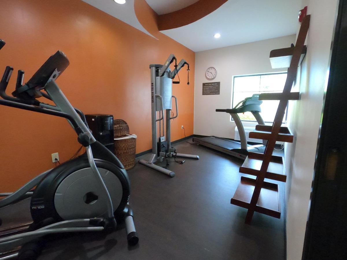 Hometowne Studios & Suites Washington Bagian luar foto
