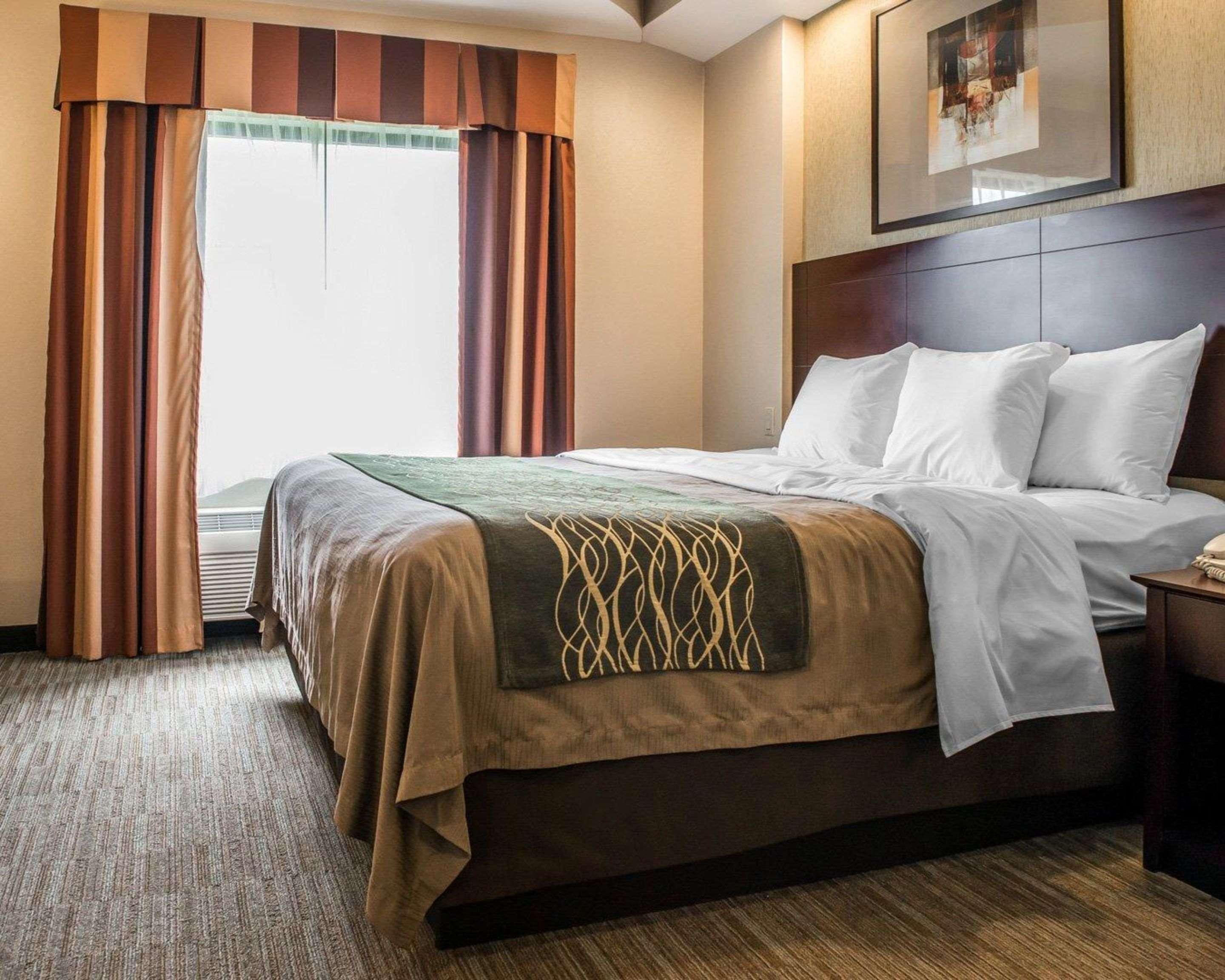 Hometowne Studios & Suites Washington Bagian luar foto