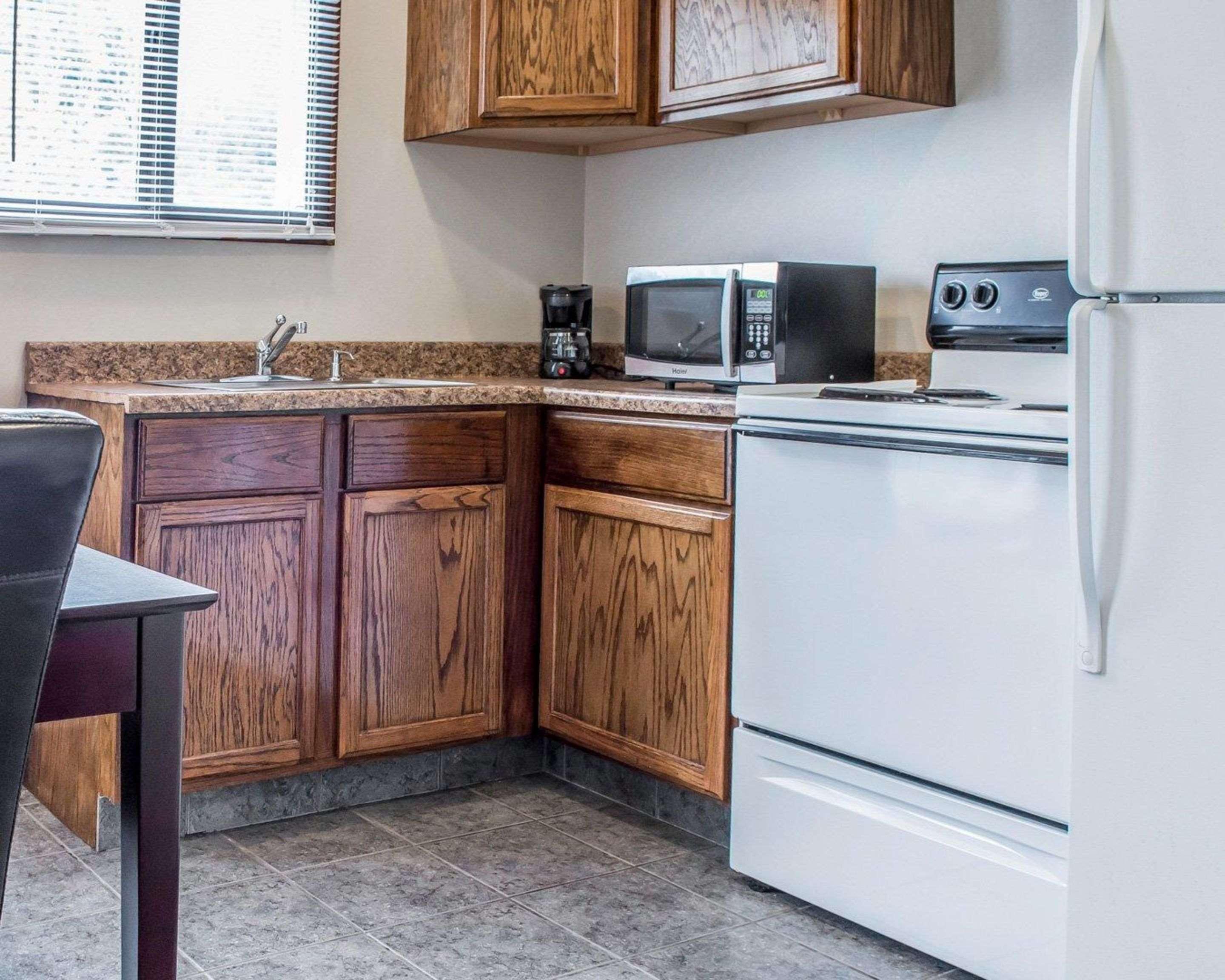 Hometowne Studios & Suites Washington Bagian luar foto