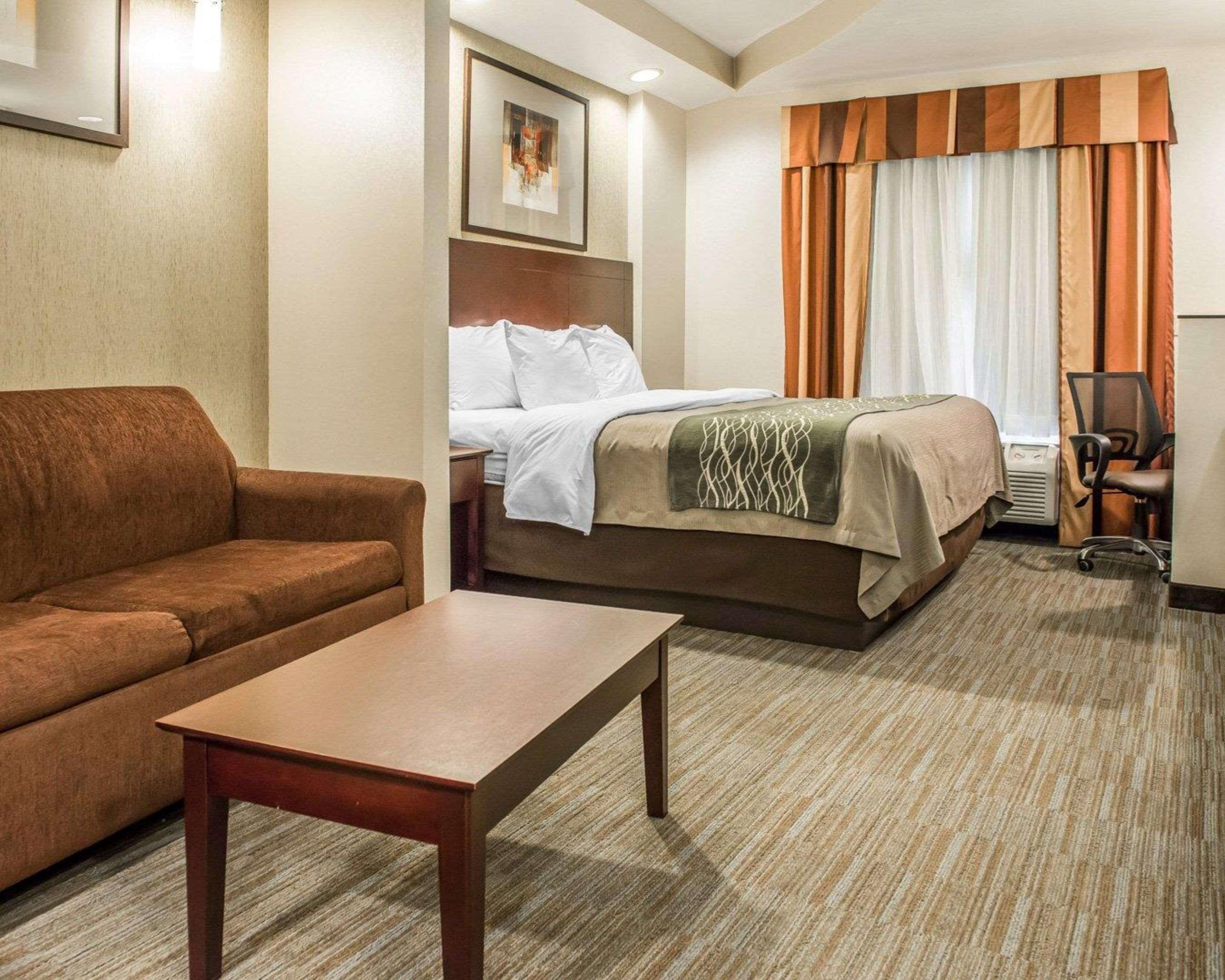 Hometowne Studios & Suites Washington Bagian luar foto