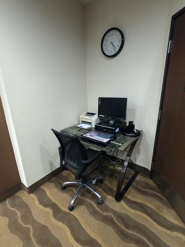 Hometowne Studios & Suites Washington Bagian luar foto